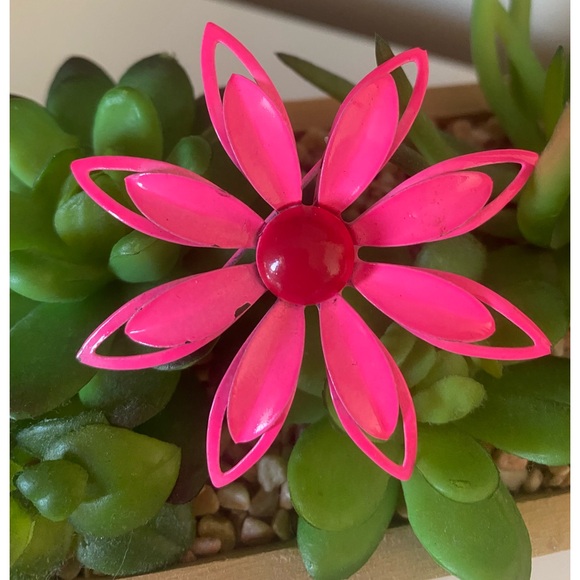 Jewelry - 🌸Vintage Flower Power Brooch🌸